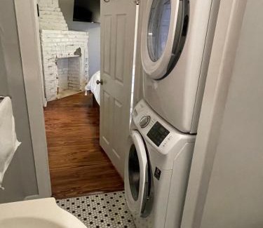 Beach Institute Apartment | HISTORIC DOWNTOWN KING BED COTTAGE- PARKING and PATIO