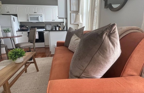 Old Southwest Condo | Historic Downtown Trendy Urban 1-bed, 1-bath-C Parking Included
