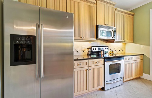 Lincolnville Condo | Historic Downtown Luxury 2/2 Condo