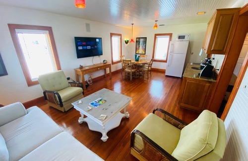 Pass-a-Grille Historic District Apartment | Historic Downtown Pass A Grille Beach 15K Sq Ft!
