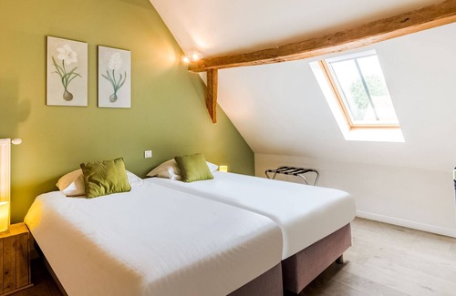 Damme Other | Historic Farmhouse middle of polder landscape