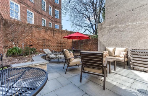 Upper Fells Point House | Historic Fells Point Home Steps From Waterfront