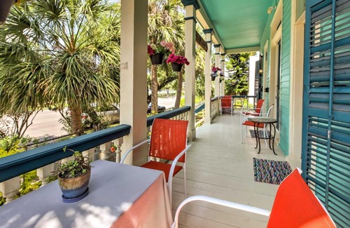 San Jacinto Apartment | Historic Galveston Apartment - 1 Mi to The Strand!
