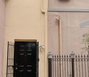 Historic Downtown Savannah House | Historic Garden Studio, Steps from Pulaski Square