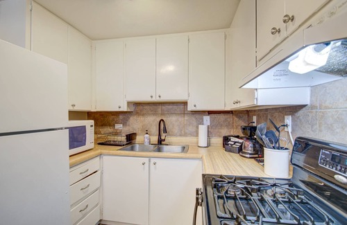 Garfield House | Historic Garfield District Gem: Cozy Home with Patio in Downtown Phoenix Walk to Everything Dogs OK