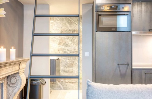 Ghent Apartment | Historic Ghent Building - Ideal Studio Retreat