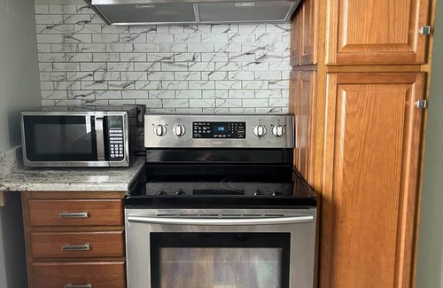 Roanoke Apartment | Historic Grandin Village Near Black Dog Salvage