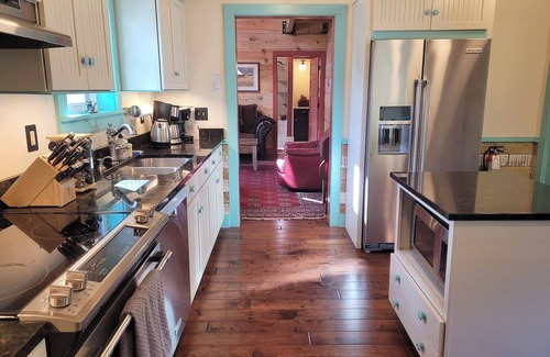 Winthrop Apartment | Historic Guy Waring House in Downtown Winthrop, Sleeps 5!