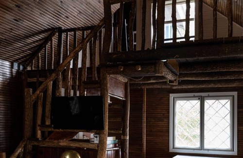 Shandaken Cabin | Historic, handcrafted cabin, close to Phoenicia+Woodstock, 8 creekside acres