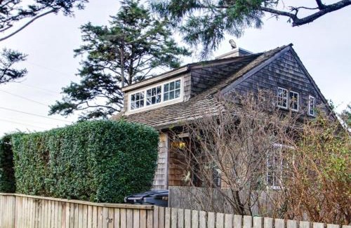Downtown Cannon Beach House | Historic Haystack Cabin