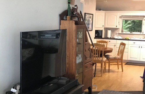 Michigan House | Historic Highland Park Association 3-bedroom, 2-bath home on Lake Michigan.