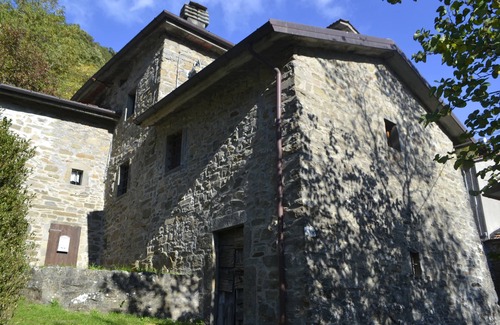 Granaglione Cottage | Historic hillside cottage in Tuscan Appennines
