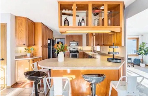 Merriam Park House | Historic Home Getaway in the Heart of the Twin Cities
