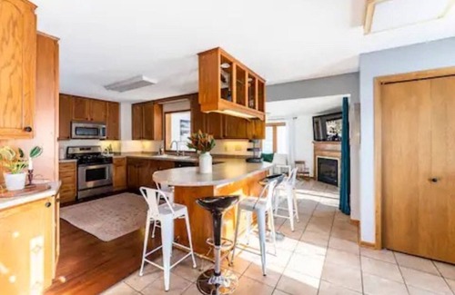 Merriam Park House | Historic Home Getaway in the Heart of the Twin Cities