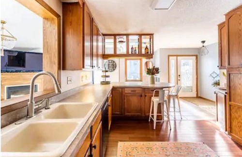 Merriam Park House | Historic Home Getaway in the Heart of the Twin Cities