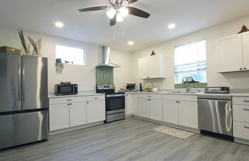 Augusta House | Historic home in Downtown Augusta GA. 5.2 miles from Masters.