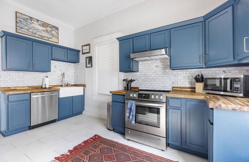 Bristol House | Historic home just minutes from downtown!