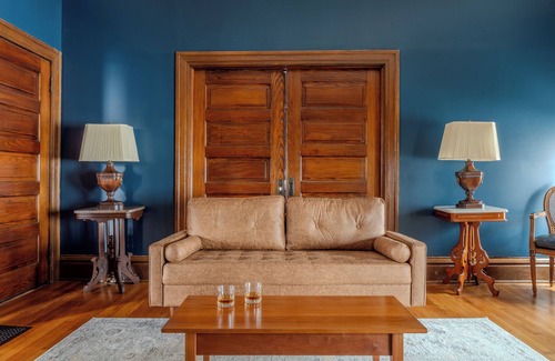 Frankfort House | Historic home near KY Capitol and Downtown