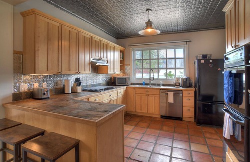 Creede House | Historic Home - Pet Friendly - Walkable to Downtown