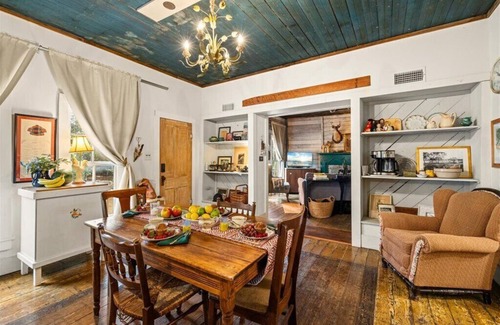 Granbury Cottage | Historic Home: Walking distance to historic square, beach, & hiking trail!