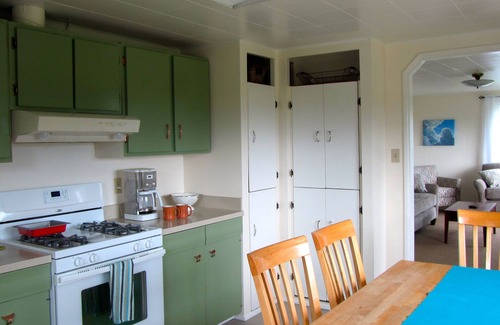 Homer Apartment | Historic HomenComfort, Convenience, and Views!