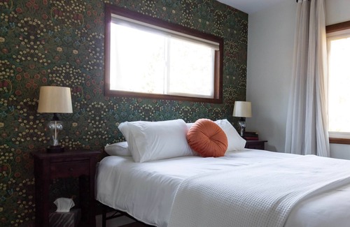 Packwood Hotel | Historic Hotel Packwood - Book the Entire Hotel