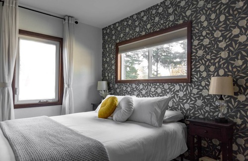 Packwood Hotel | Historic Hotel Packwood - Book the Entire Hotel