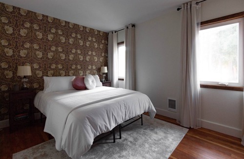 Packwood Hotel | Historic Hotel Packwood - Book the Entire Hotel