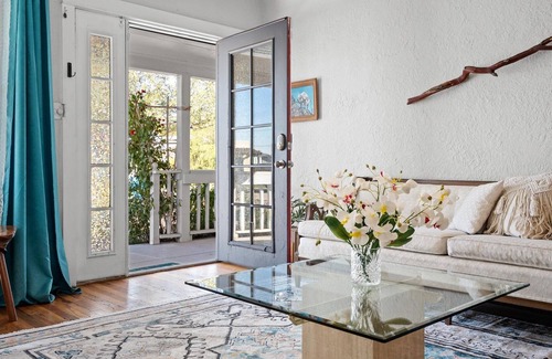 Coronado House | HISTORIC HOUSE: PRIVATE YARD + BBQ GRILL + MORE