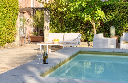 Patu House | Historic house with pool and Mediterranean park (A)