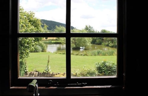 Hereford Cottage | Historic idyllic cider press in Brinsop, near the Wye River