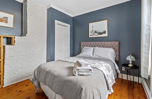 Downtown St. John's House | Historic Jelly Bean Row House, Walk To Signal Hill