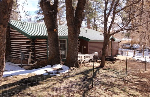 Pinetop House | Historic Log Cabin in Pinetop AZ