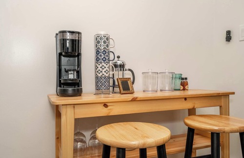 Ludlow Condo | Historic Ludlow Apt A