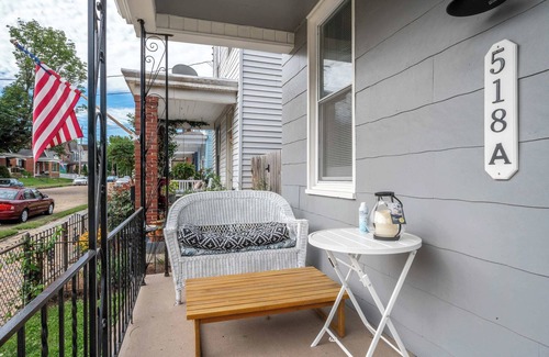 Ludlow Condo | Historic Ludlow Apt A