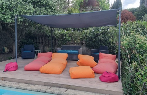 Barbaira House | Historic maison de maître 3 bedroom apt with AC in Barbaira close to Carcassonne