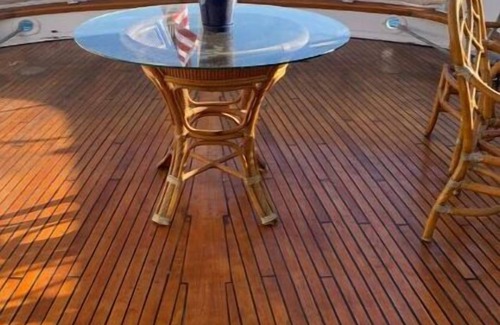 Harbor Boat Rental | Historic Mid-Century Yacht/Floating Home 2