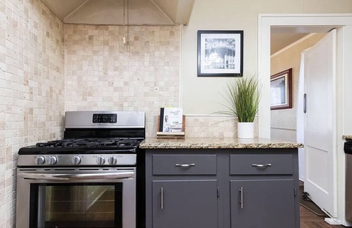 Amarillo House | Historic - Near Everything I 3bed 3bath 3 Living Areas
