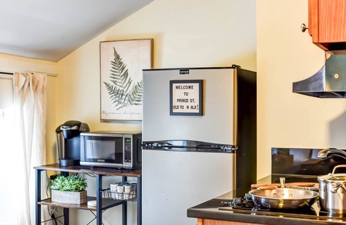Old Town Alexandria Apartment | Historic OLD TOWN! Block 2 KING ST! 99 Walkscore