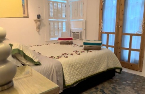 Fire Island Cottage | Historic quaint beach cozy 4-bedroom cottage in beautiful Cherry Grove