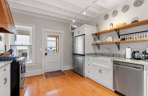 Harpers Ferry House | Historic Queen Anne Home w/Modern Comforts