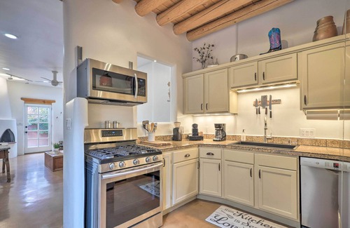 Downtown Santa Fe Condo | Historic Railyard Bungalow - Walkable Location!