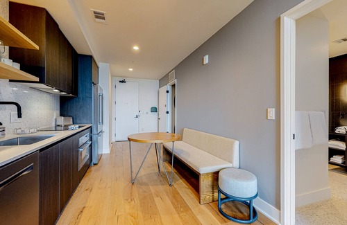 Rainey Street Historic District Condo | Historic Rainey St 30th-floor condo with breath-taking views
