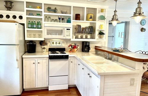 Savannah Beach Cottage | Historic + Renovated Cottage Voted 'Most Quaint on Tybee' by Tybee Cottages
