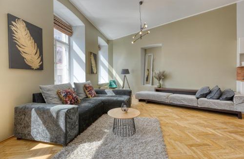 Old Town Apartment | Historic Residence Apartments at Old Town