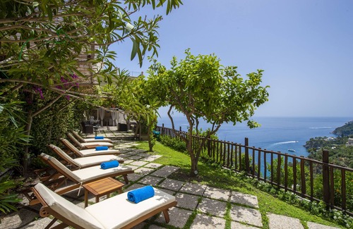 Pogerola Villa | Historic residence with spectacular views of the Amalfi sea and private jacuzzi