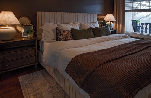 Chattanooga Bed & Breakfast | Historic Riverview Inn | Three