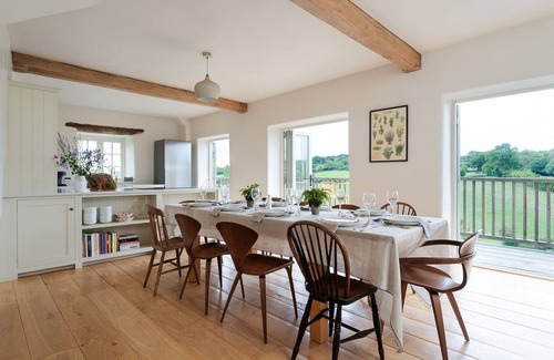 Axminster House | Historic rural farmhouse near coast sleeps 10-12