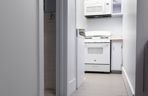 Shepherd Apartment | Historic Shepherd's Gem: Cozy 1-Bedroom Apartment with all the modern amenities