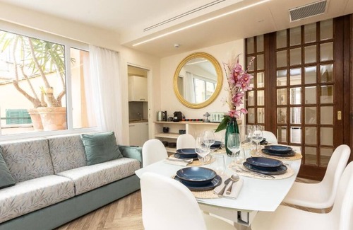 Rome City Centre Apartment | Historic Skyline Serenity by the Trevi with Panoramic Terraces